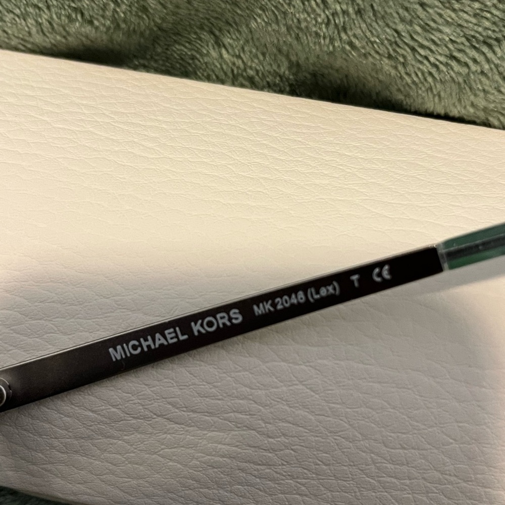 Sunglasses - image 5